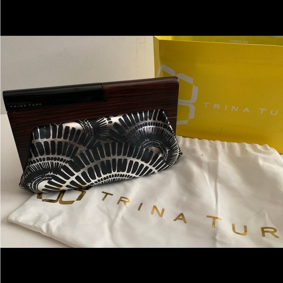 ✨RARE✨ TRINA TURK METALLIC LEATHER + WOOD Clutch Bag Purse NEW - Picture 2 of 16